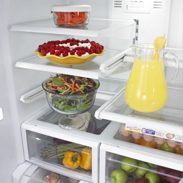 French Door Refrigerators  MFI2570FEW 